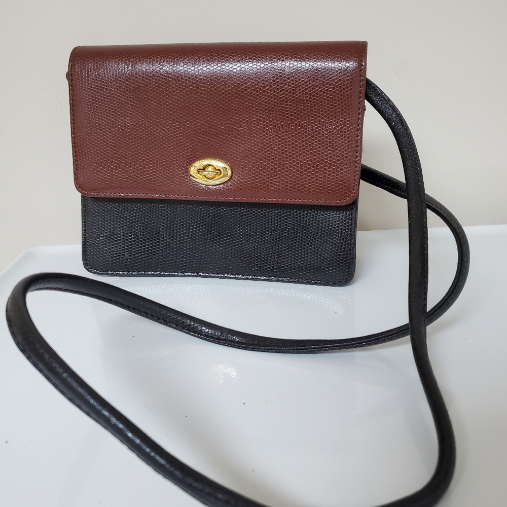 Medallion convertible crossbody purse